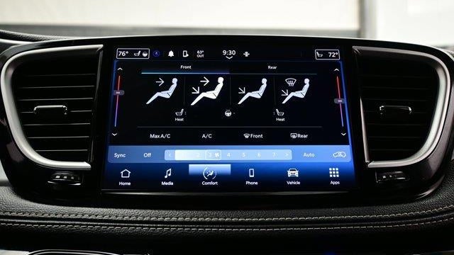 2024 Chrysler Pacifica Touring