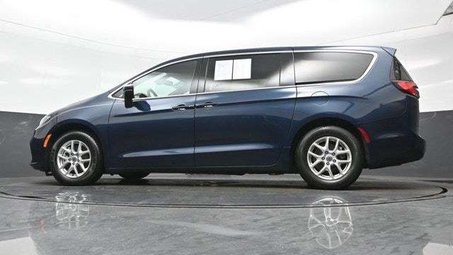 2024 Chrysler Pacifica Touring