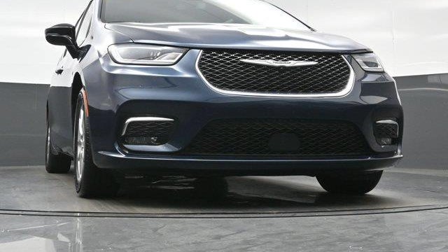 2024 Chrysler Pacifica Touring