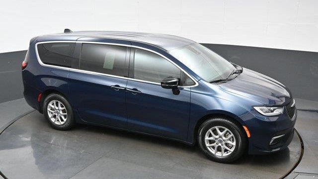 2024 Chrysler Pacifica Touring