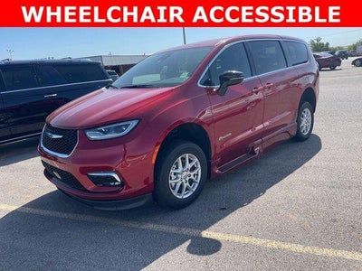 2024 Chrysler Pacifica Touring 4DR Mini-Van