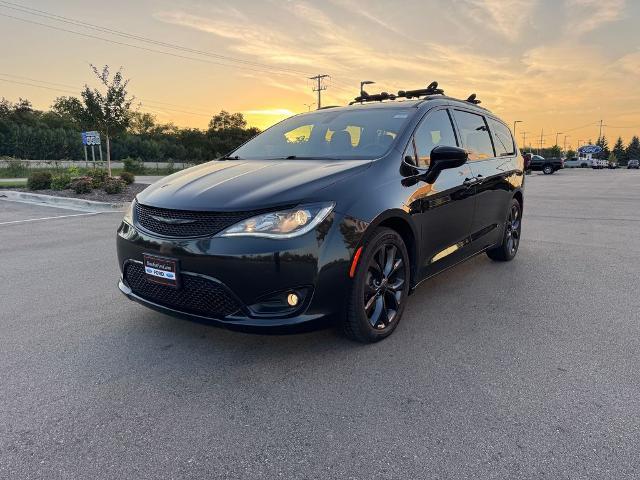 2020 Chrysler Pacifica - $13,297