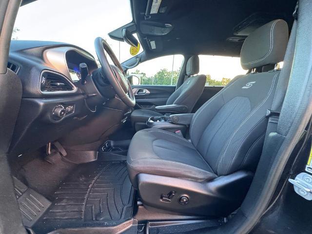 2020 Chrysler Pacifica - $13,297