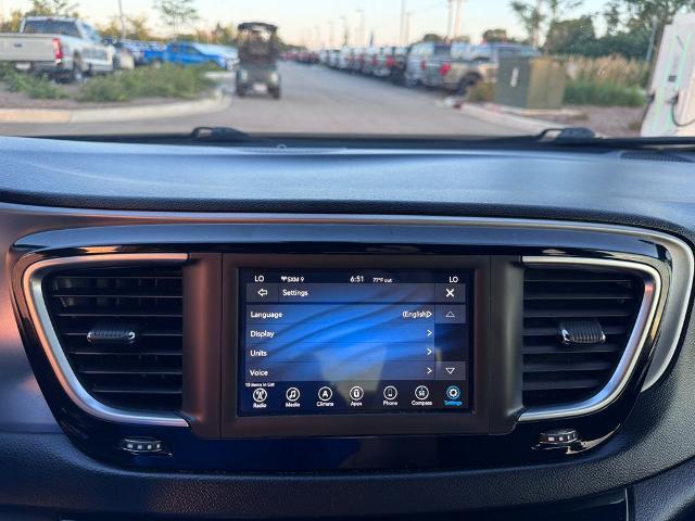 2020 Chrysler Pacifica - $13,297