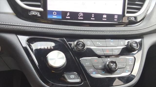2023 Chrysler Pacifica Touring