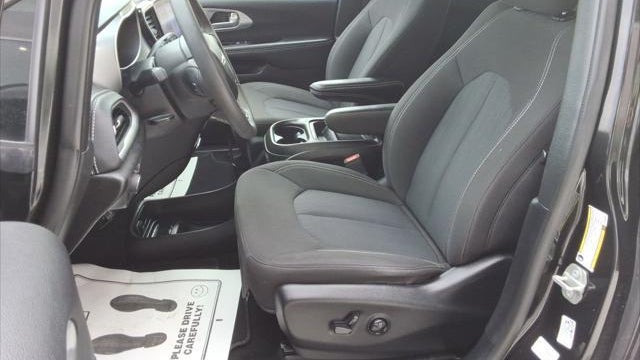 2023 Chrysler Pacifica Touring