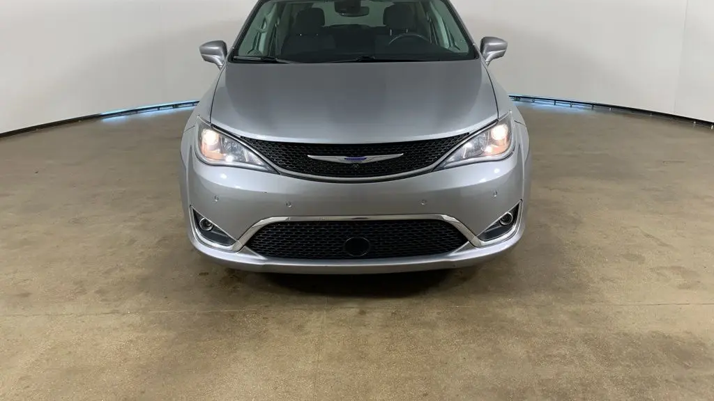 2020 Chrysler Pacifica Touring