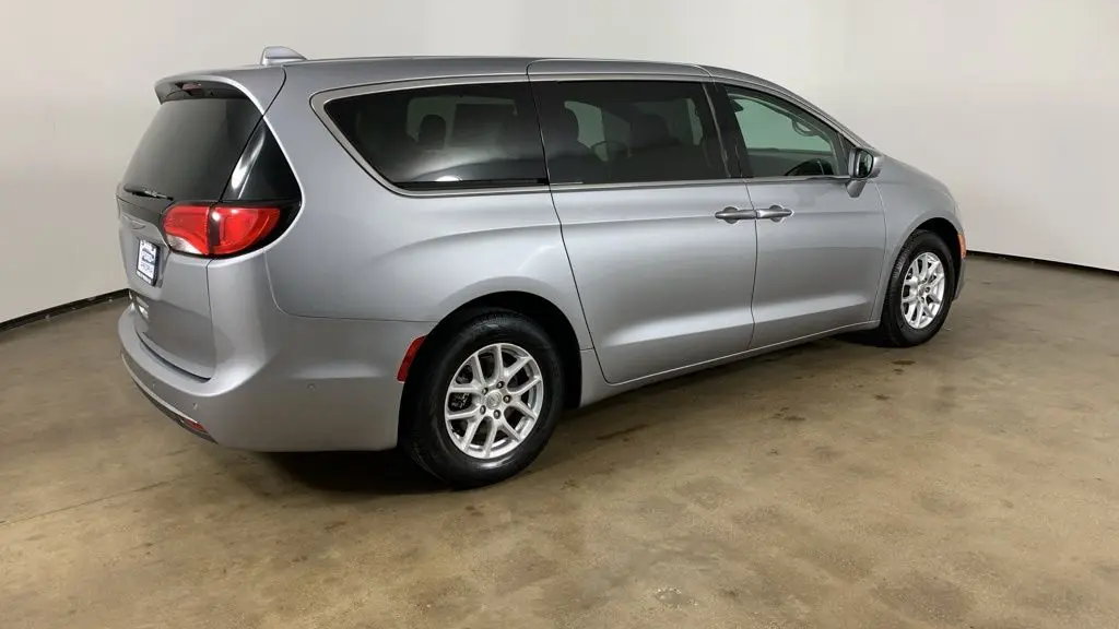 2020 Chrysler Pacifica Touring