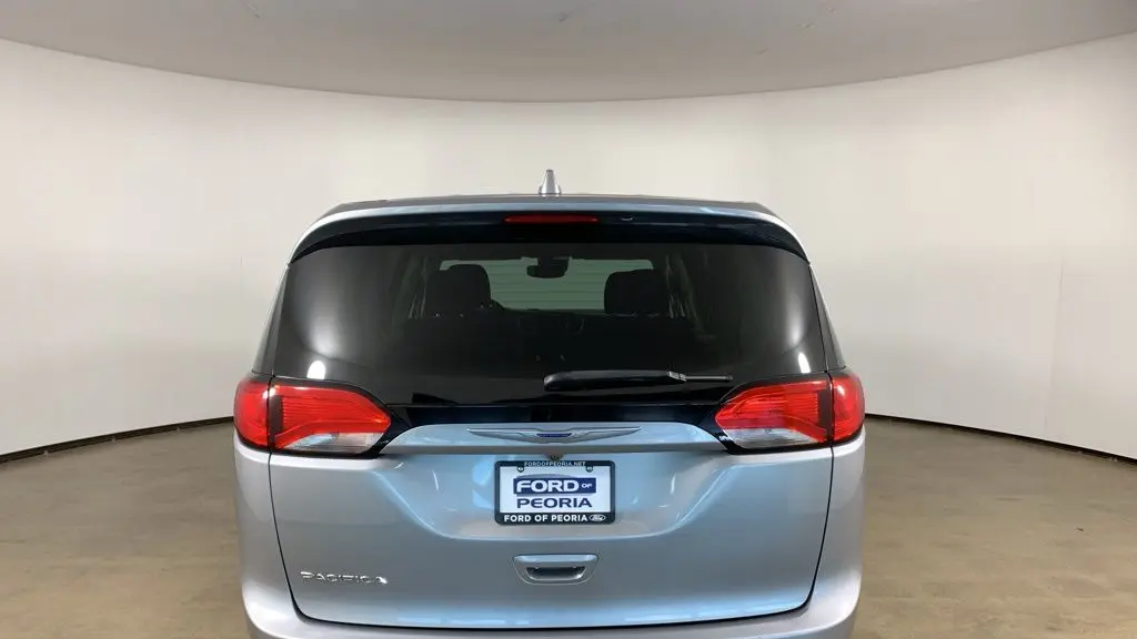 2020 Chrysler Pacifica Touring