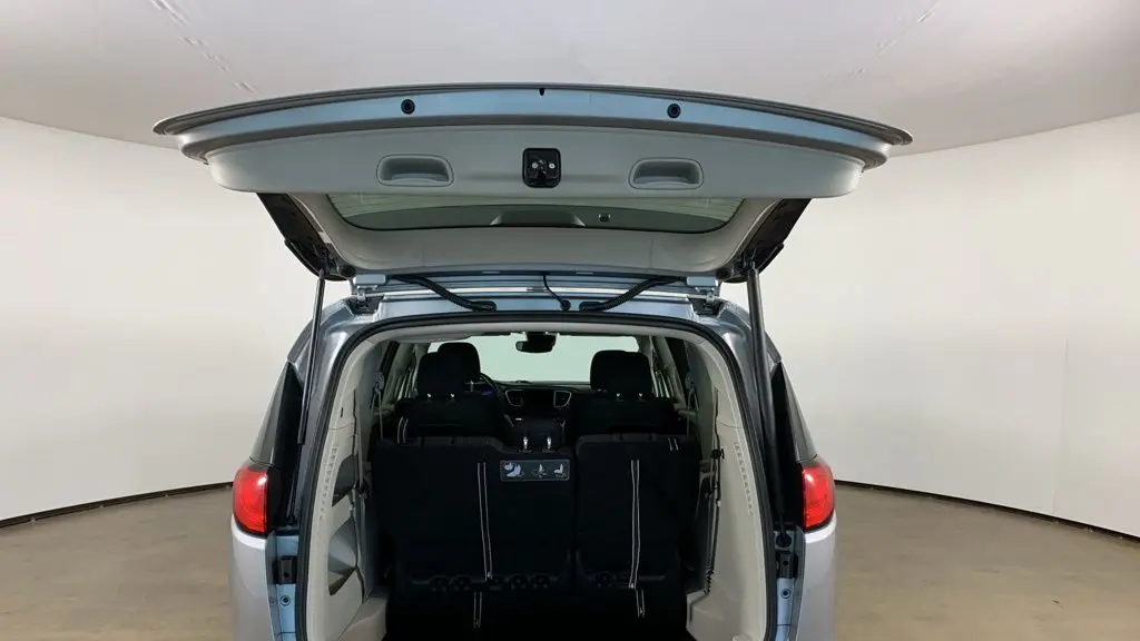 2020 Chrysler Pacifica Touring