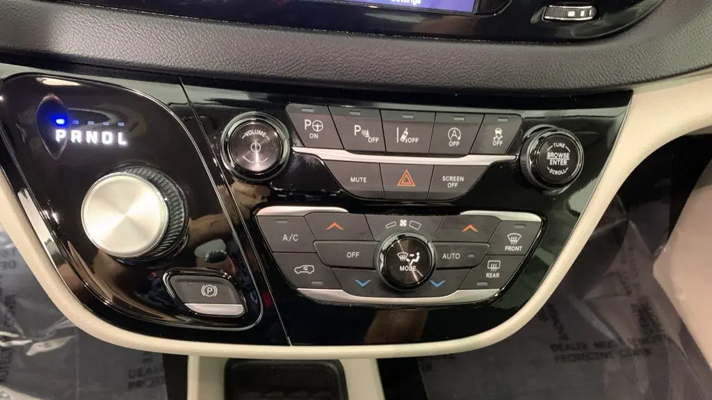 2020 Chrysler Pacifica Touring
