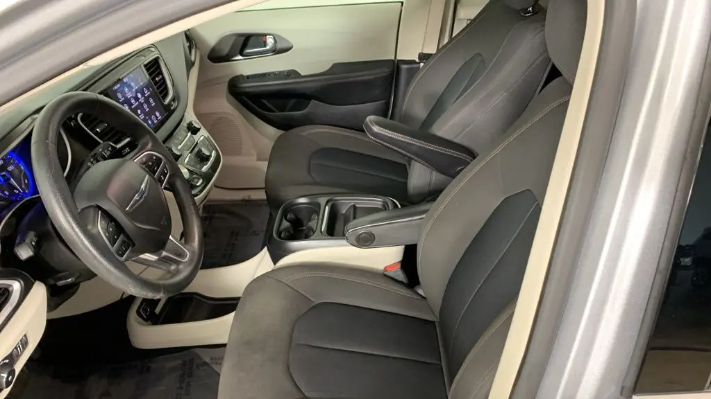 2020 Chrysler Pacifica Touring