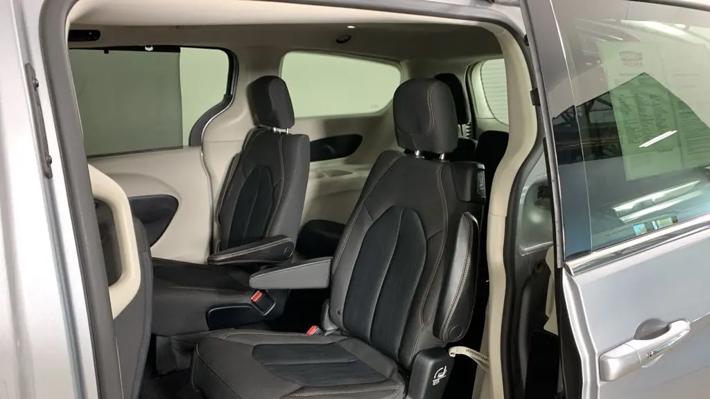 2020 Chrysler Pacifica Touring