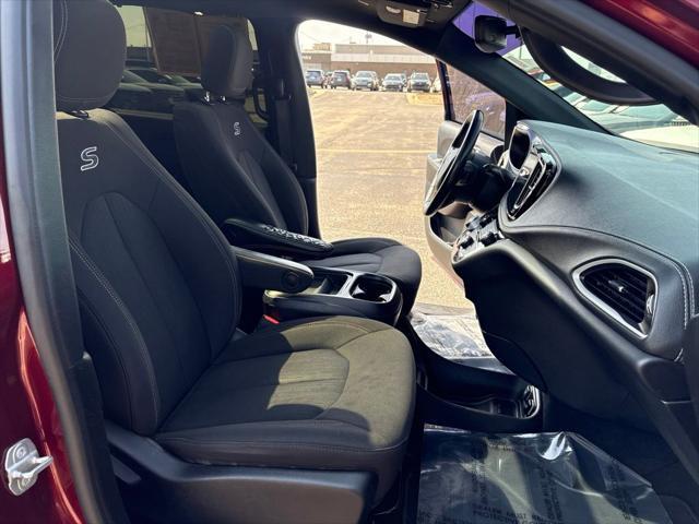 2021 Chrysler Pacifica - $16,699