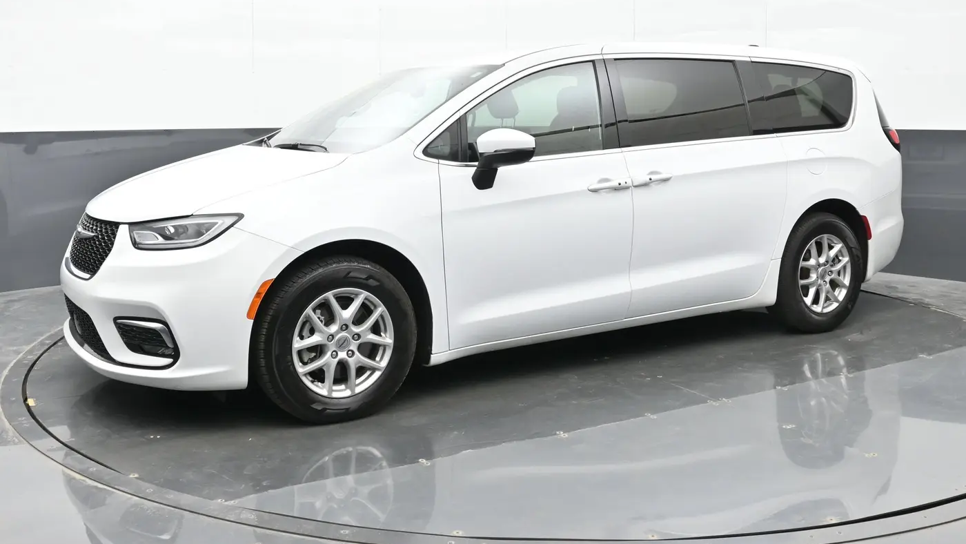 2023 Chrysler Pacifica Touring