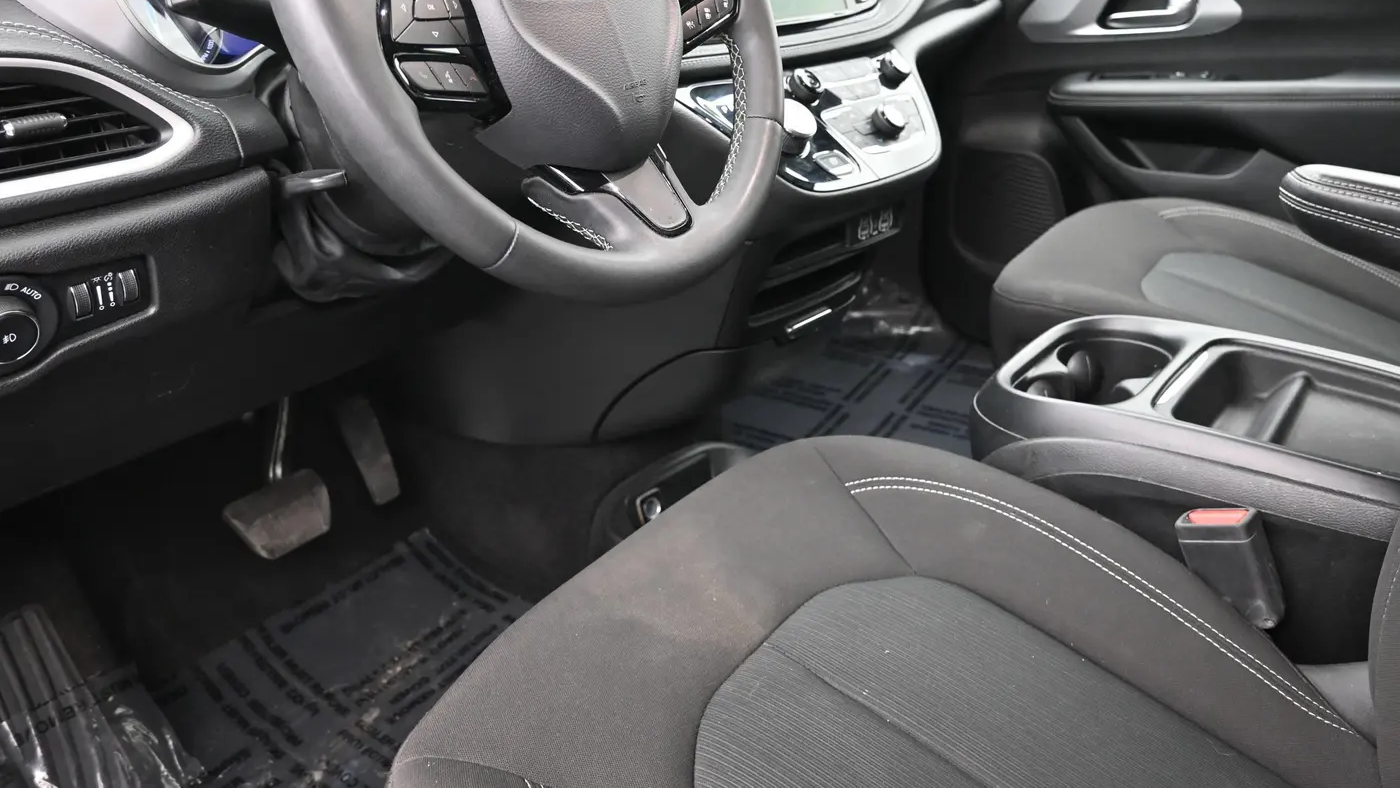 2023 Chrysler Pacifica Touring