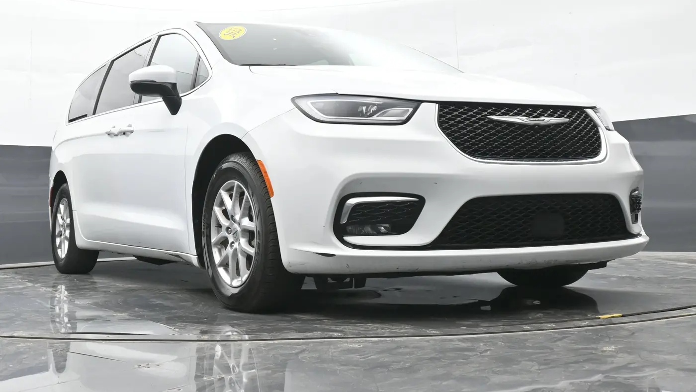 2023 Chrysler Pacifica Touring
