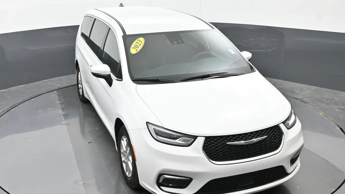 2023 Chrysler Pacifica Touring