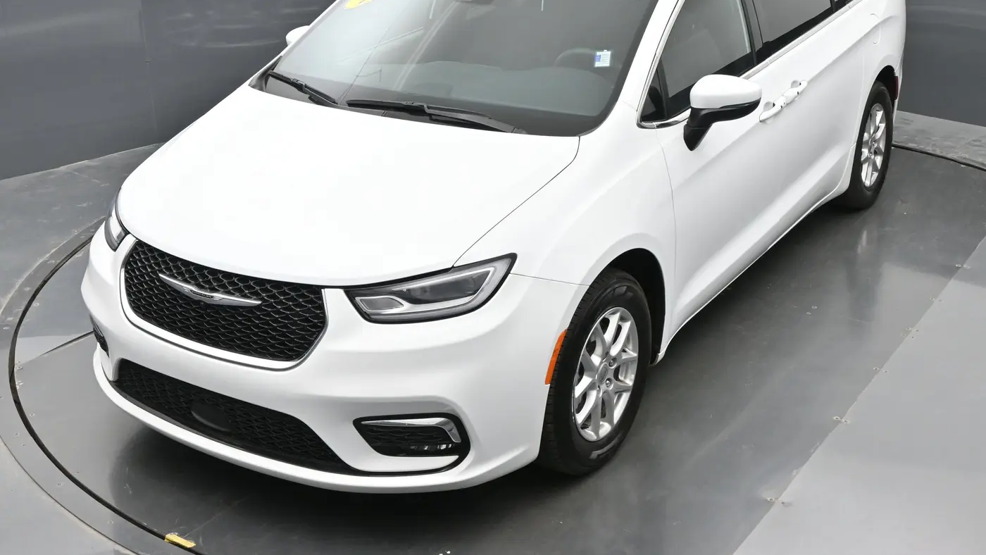 2023 Chrysler Pacifica Touring