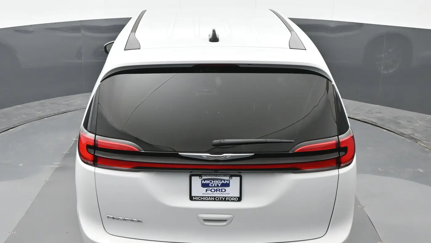 2023 Chrysler Pacifica Touring