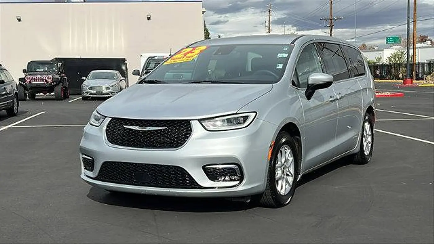 Preowned 2023 Chrysler Pacifica Touring for Sale