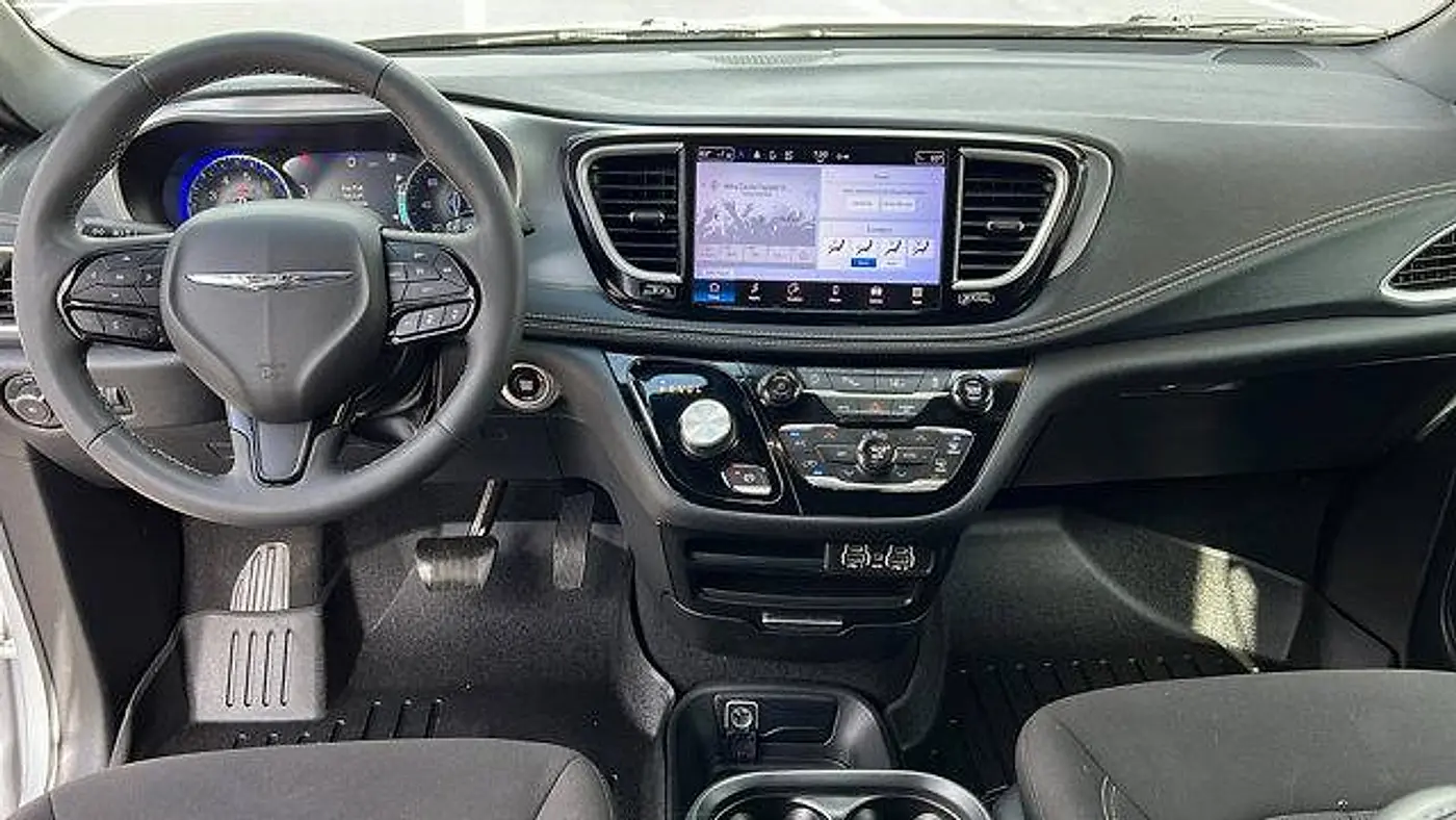 2023 Chrysler Pacifica Touring
