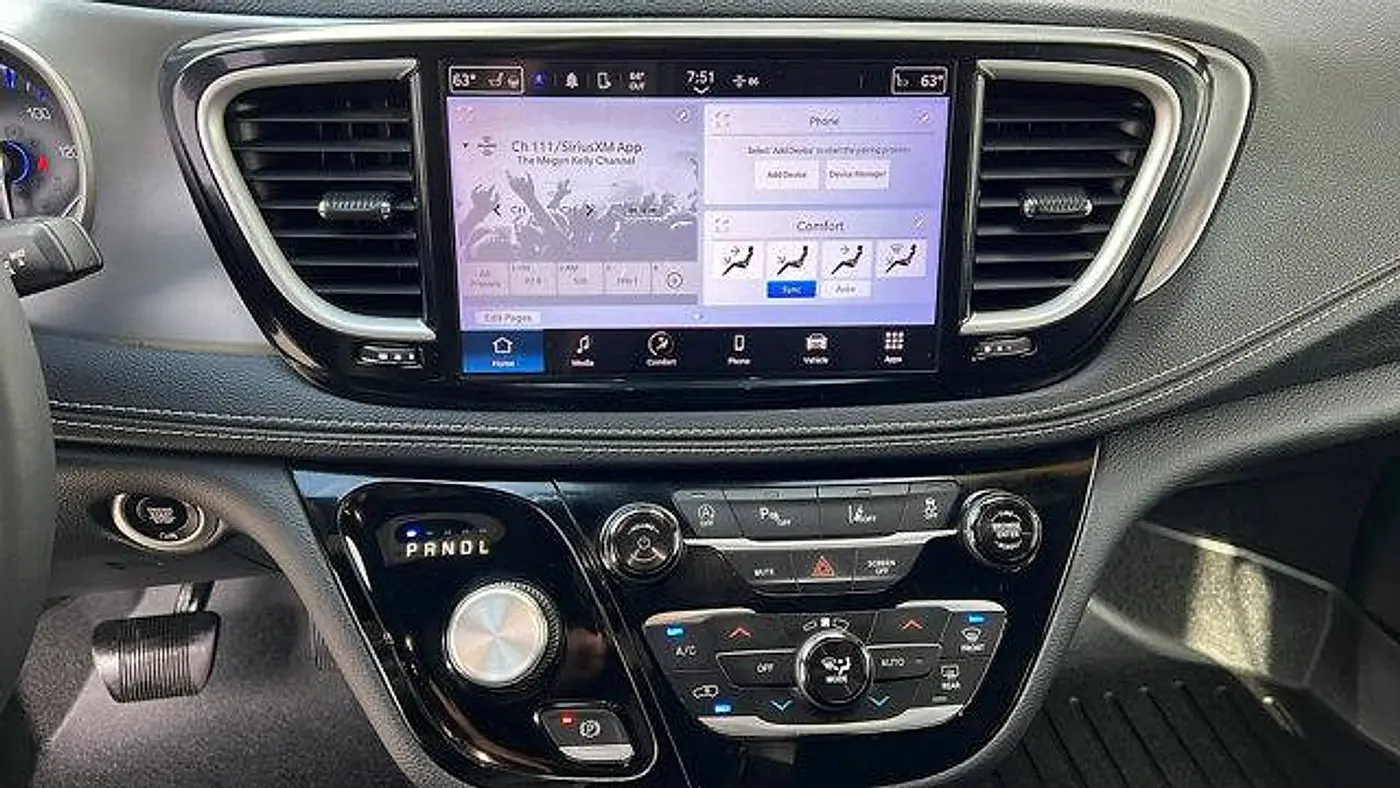 2023 Chrysler Pacifica Touring
