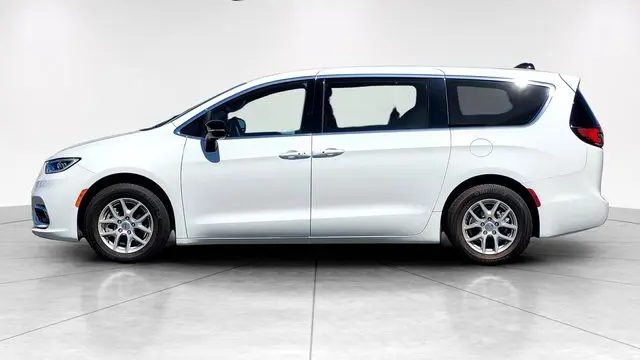 2024 Chrysler Pacifica Touring