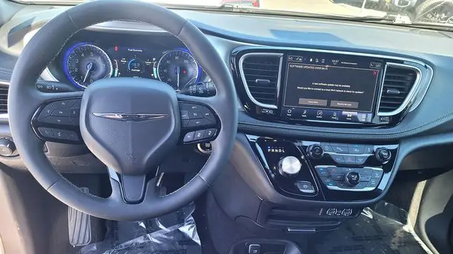 2024 Chrysler Pacifica Touring