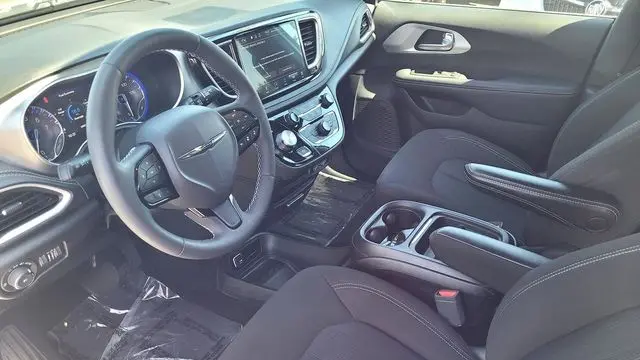 2024 Chrysler Pacifica Touring