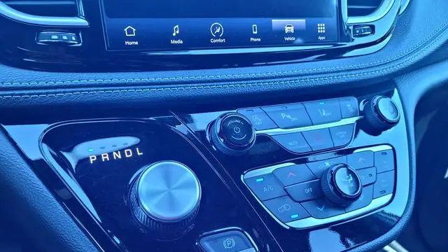 2024 Chrysler Pacifica Touring