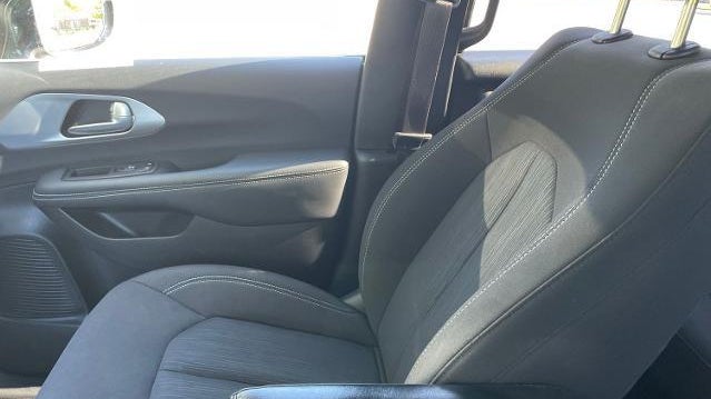 2024 Chrysler Pacifica Touring