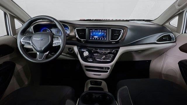 2018 Chrysler Pacifica Touring Plus