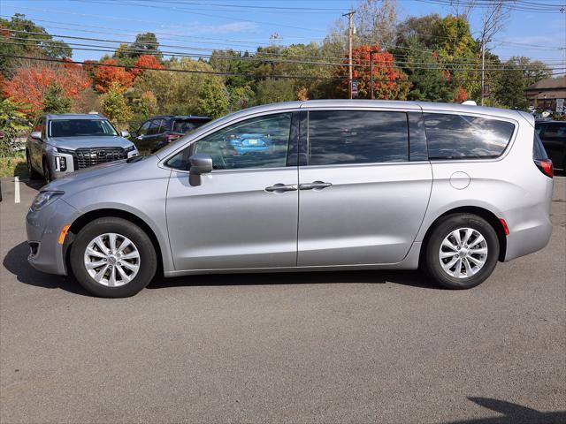 2018 Chrysler Pacifica - $11,700