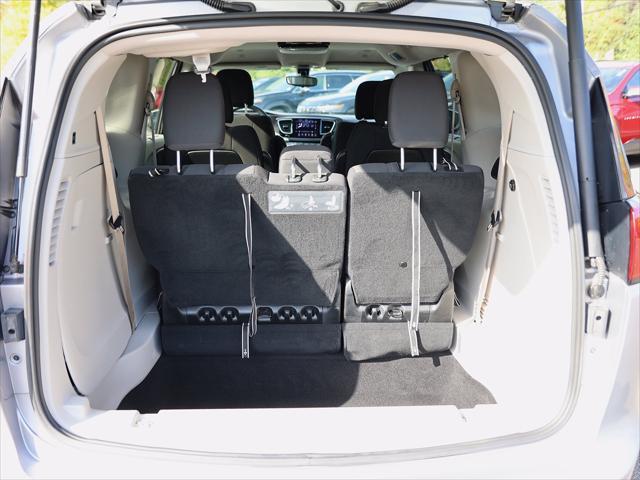 2018 Chrysler Pacifica - $11,700