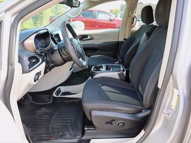 2018 Chrysler Pacifica - $11,700