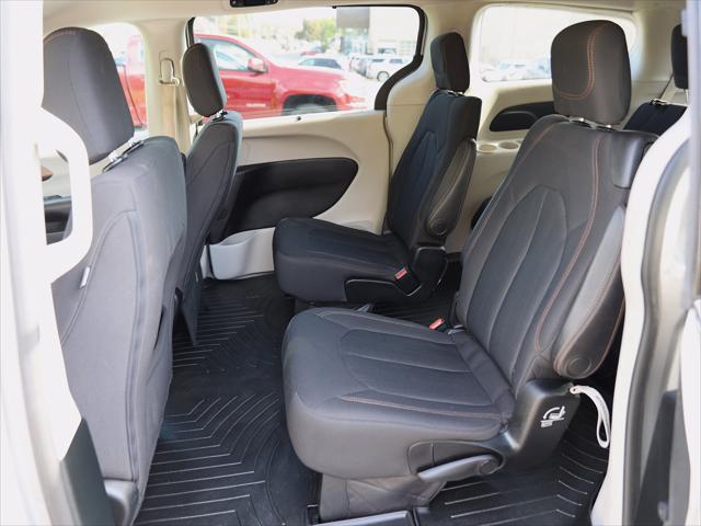 2018 Chrysler Pacifica - $11,700