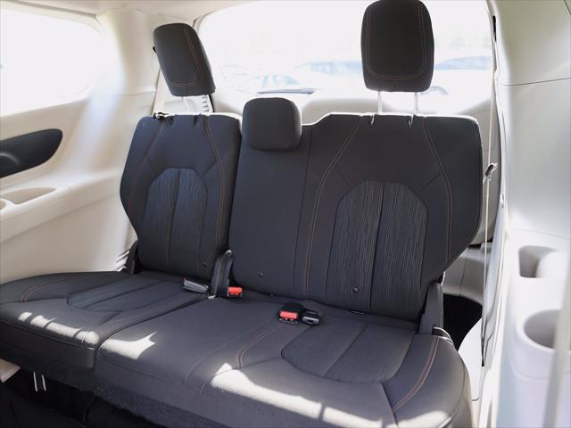 2018 Chrysler Pacifica - $11,700