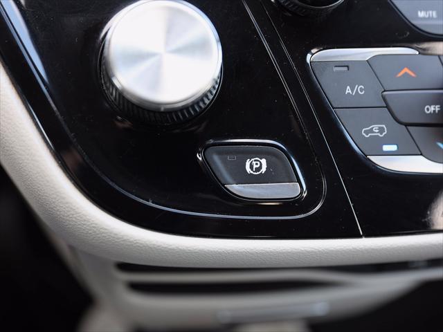 2018 Chrysler Pacifica - $11,700