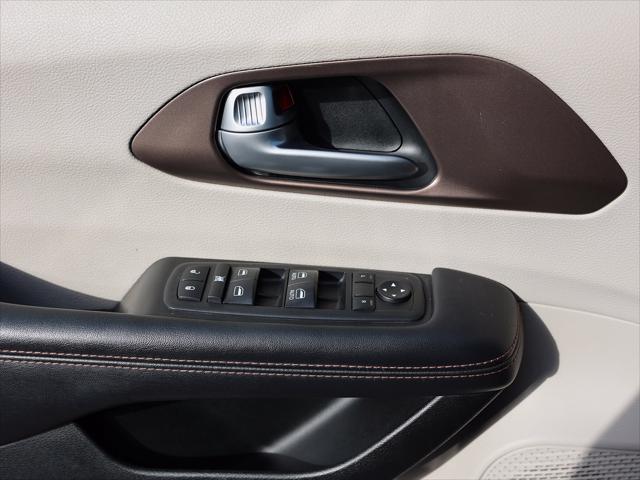 2018 Chrysler Pacifica - $11,700