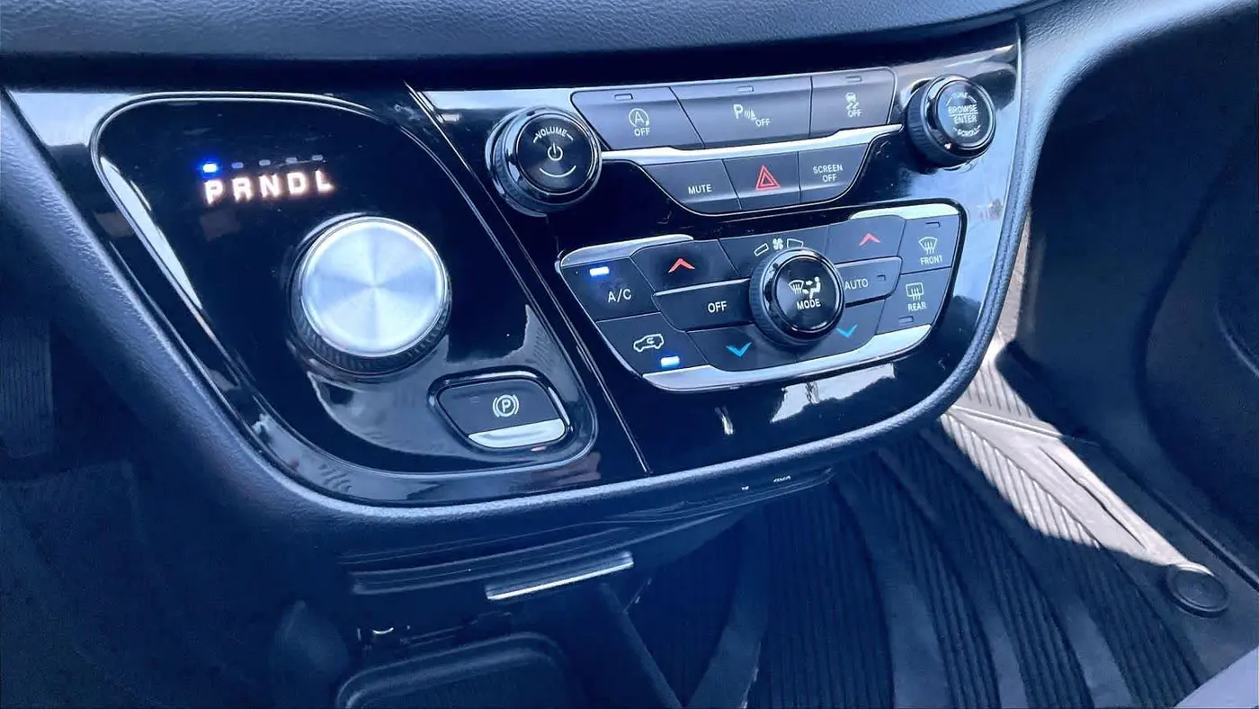 2018 Chrysler Pacifica Touring Plus