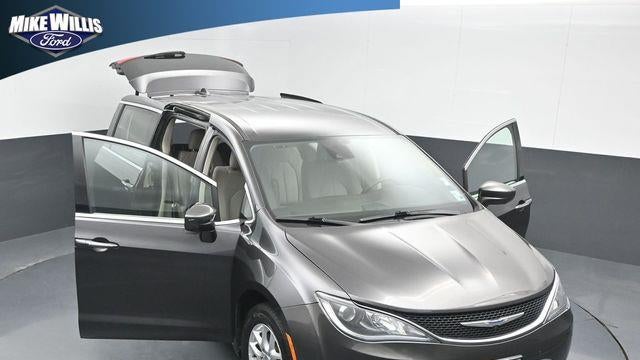 2020 Chrysler Pacifica Touring