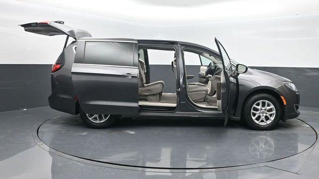 2020 Chrysler Pacifica Touring