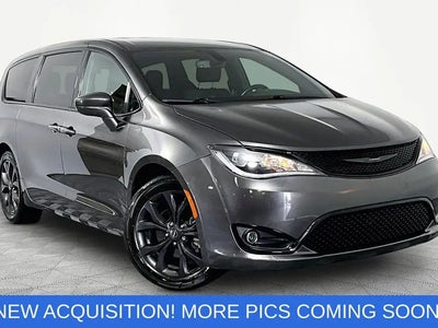 2020 Chrysler Pacifica Touring 4DR Mini-Van