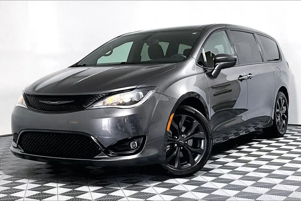 2020 Chrysler Pacifica - $19,241