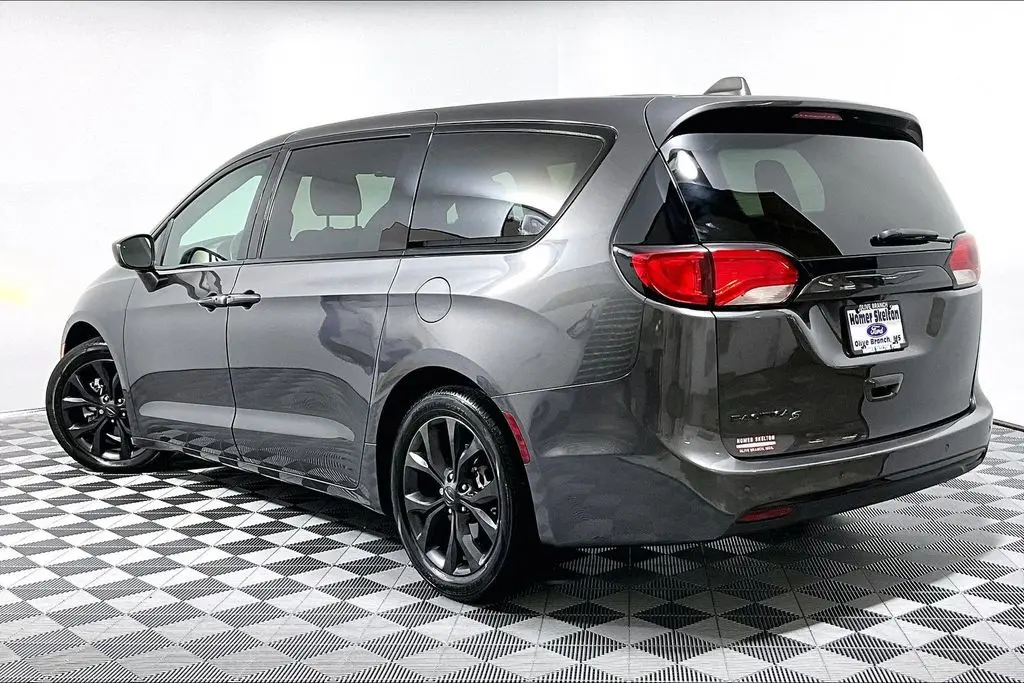 2020 Chrysler Pacifica - $19,241