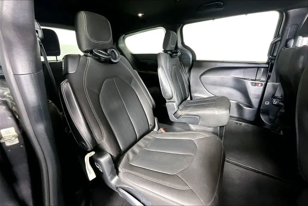 2020 Chrysler Pacifica - $19,241