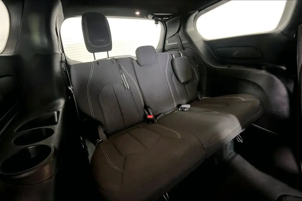 2020 Chrysler Pacifica - $19,241