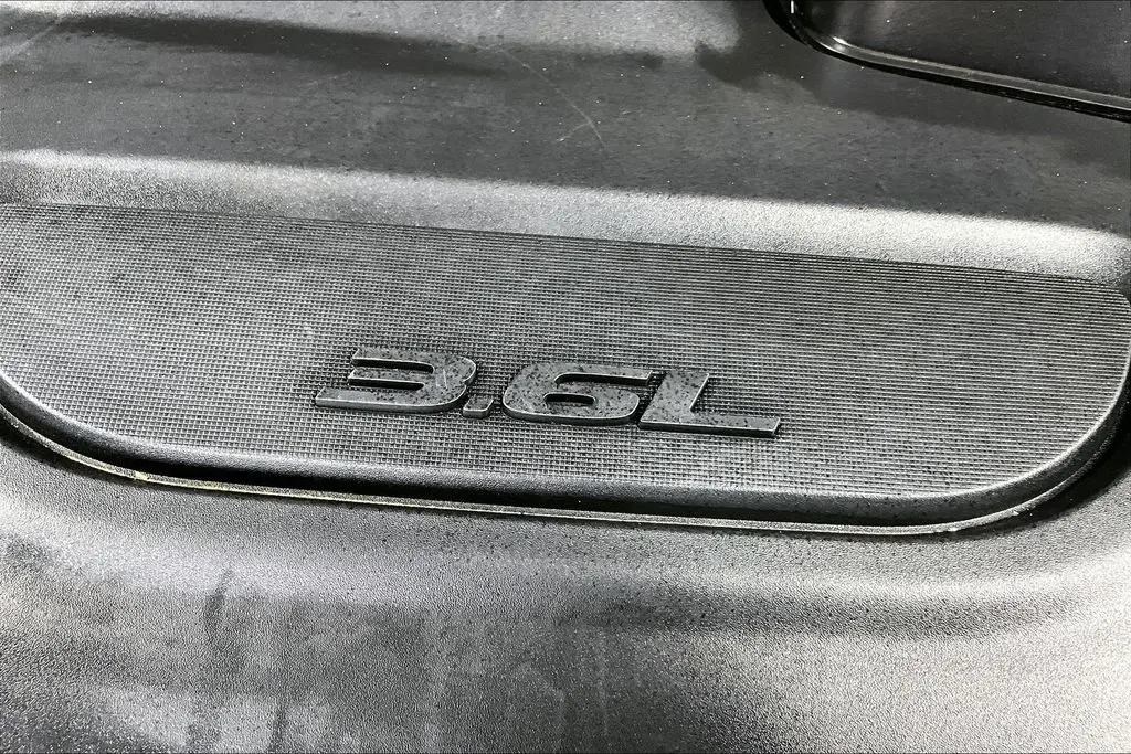2020 Chrysler Pacifica - $19,241