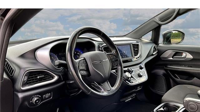2020 Chrysler Pacifica Touring